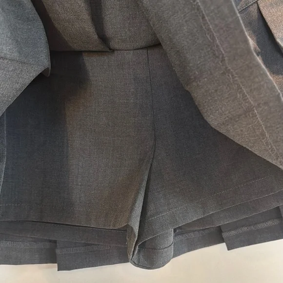 Zara Gray Pleated Skater Mini Skort - Picture 6 of 6